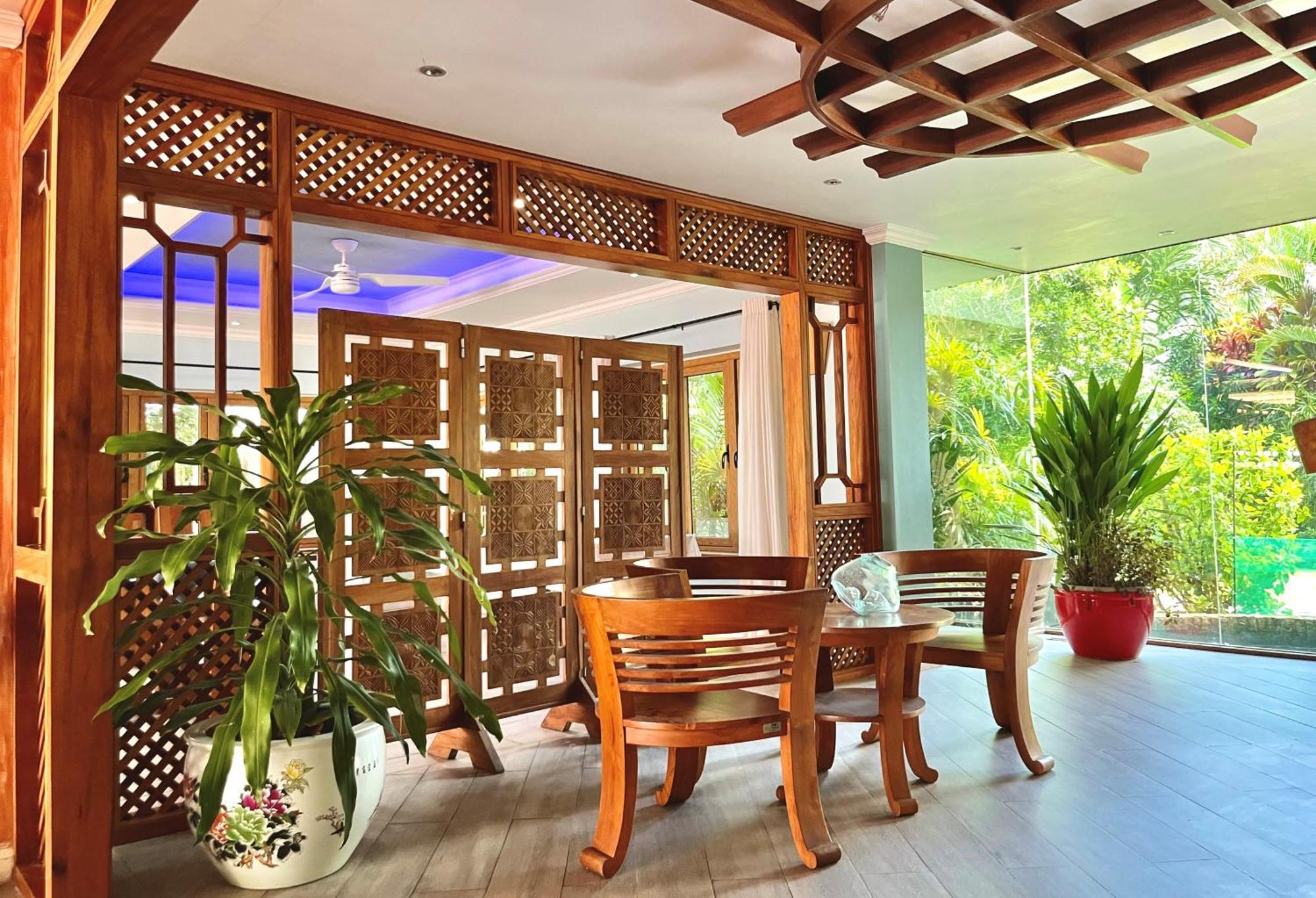 Crown Beach Hotel Seychelles Pointe Au Sel Exterior foto
