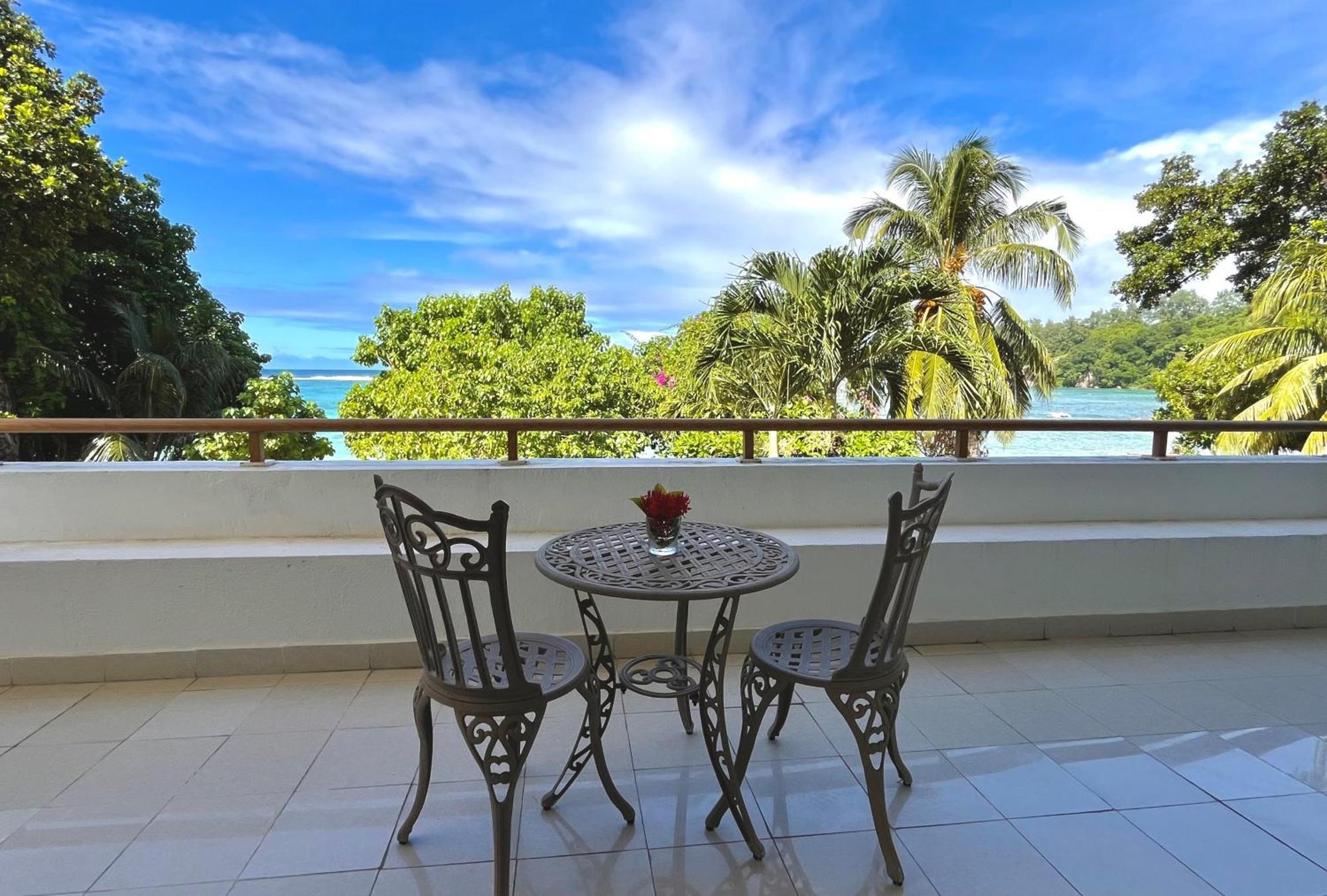 Crown Beach Hotel Seychelles Pointe Au Sel Exterior foto